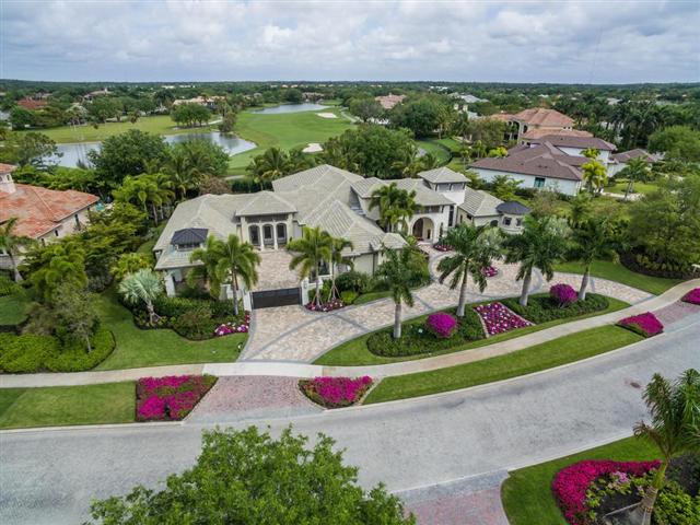 Luxury Homes for sale in Quail West Naples Florida 34119